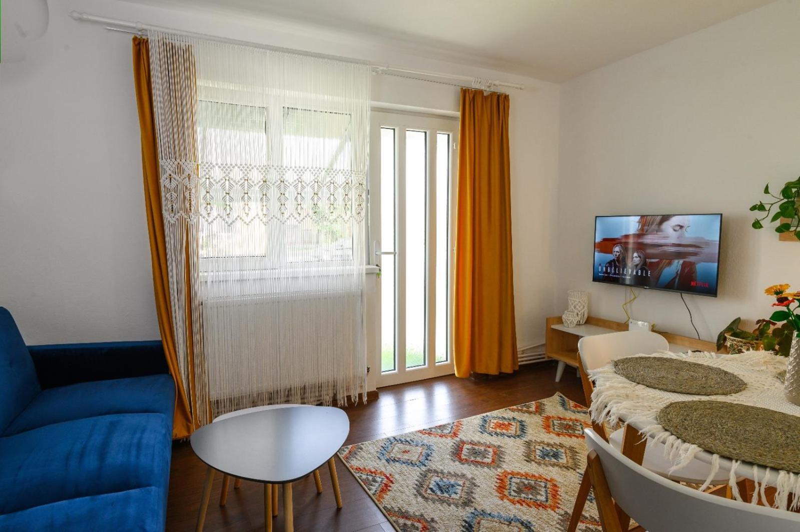 Apartament Corina Cu Parcare Bistrita  Exterior photo