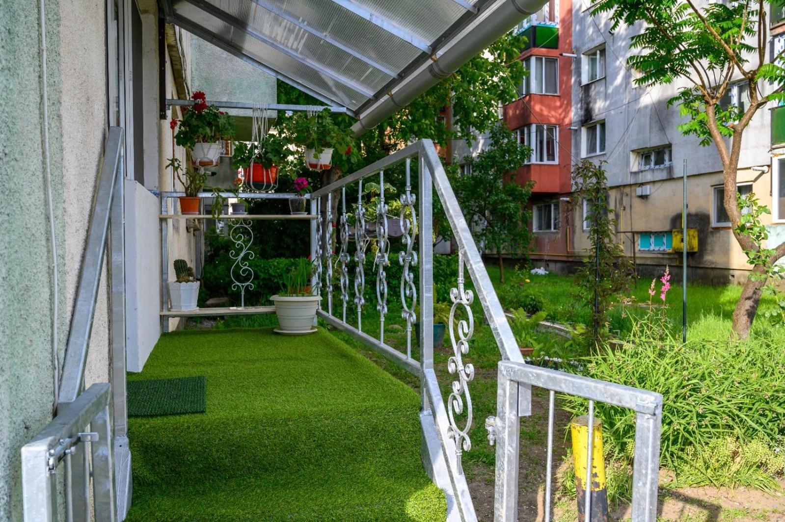 Apartament Corina Cu Parcare Bistrita  Exterior photo